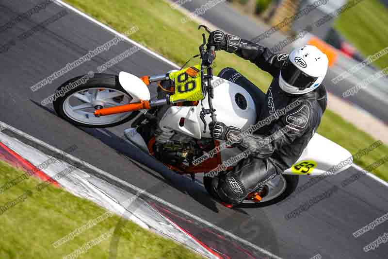 donington no limits trackday;donington park photographs;donington trackday photographs;no limits trackdays;peter wileman photography;trackday digital images;trackday photos